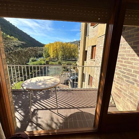 Apartament Rialp Amb Vistes Al Riu Noguera Pallaresa Eksteriør bilde